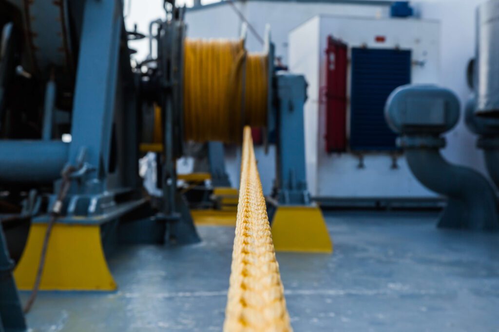 HMPE & Dyneema Rope Applications: Where High-Strength Fibre Earns Its Keep 2 HMPE ROPE ON WINCH