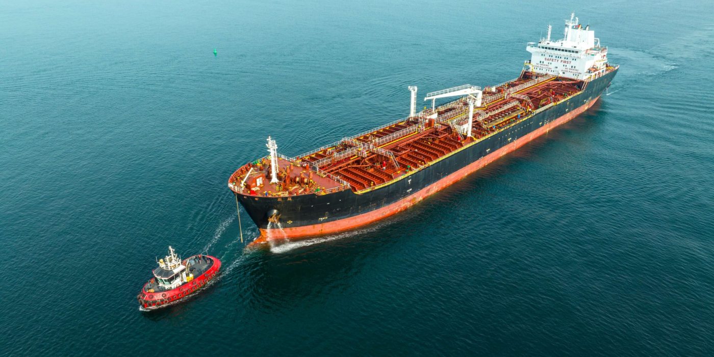 Tug boat